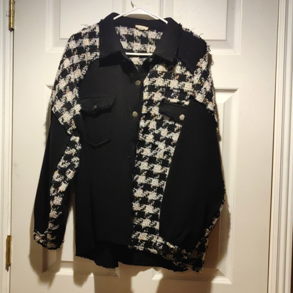 Beautiful houndstooth shirt/jacket by Pol